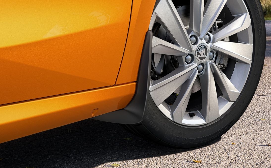 Chlapacze przednie Fabia IV