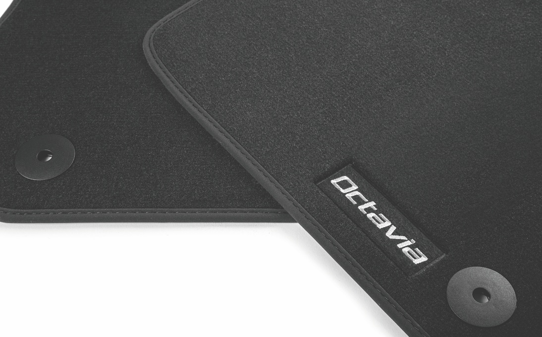 Komplet dywaników tekstylnych Prestige Octavia II