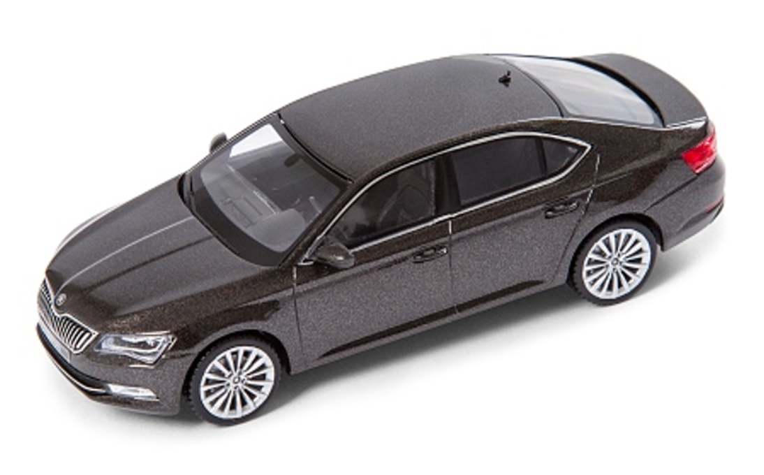 Superb III 1:43 brązowy Magnetic