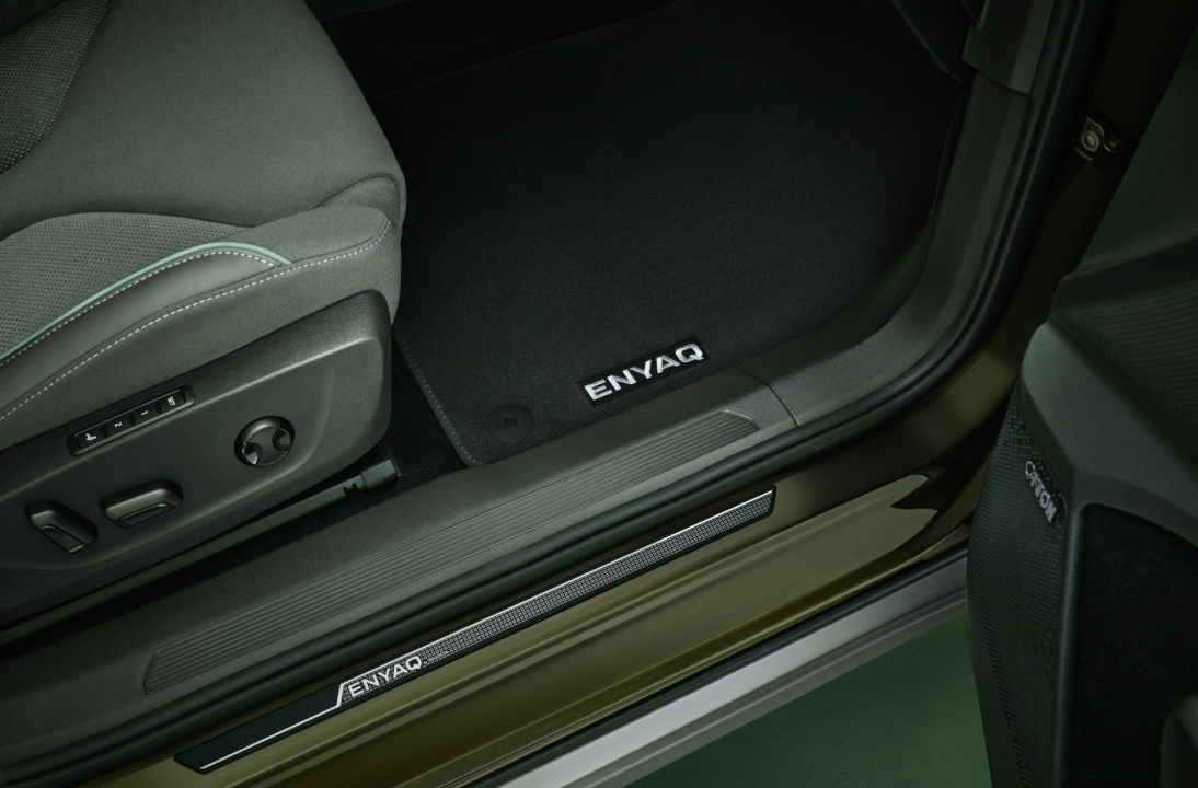 Ozdobne listwy progowe Enyaq