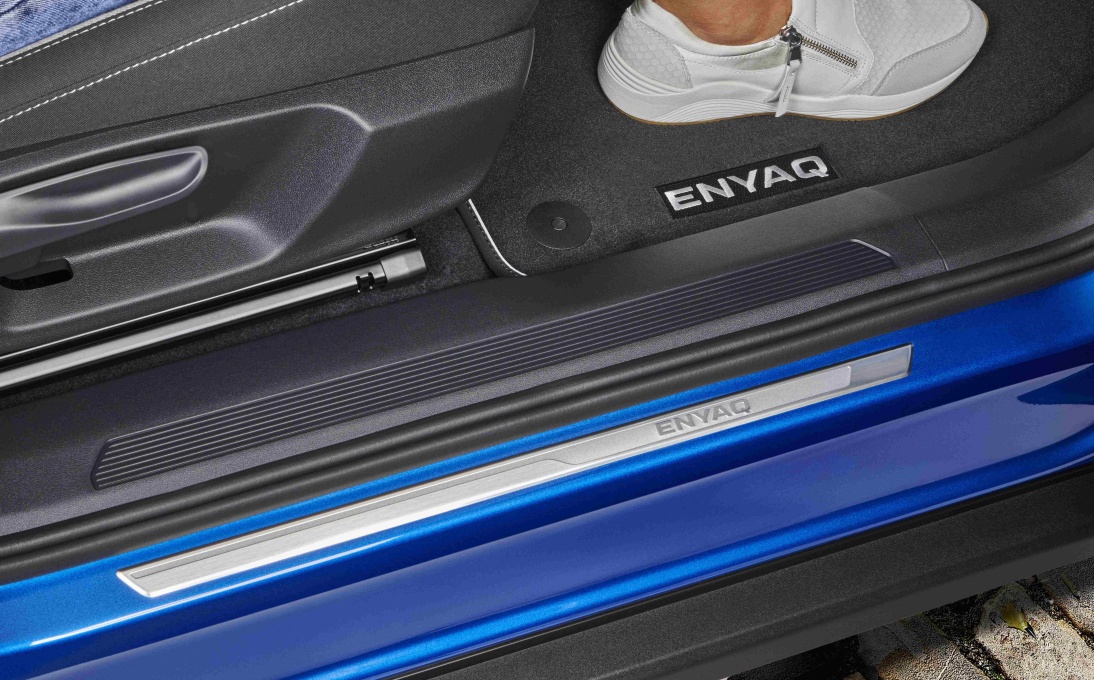 Ozdobne nakładki progowe Enyaq