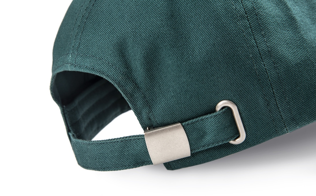 Czapka z daszkiem Plus