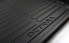 Plastikowa taca do bagażnika do modelu Octavia III Combi