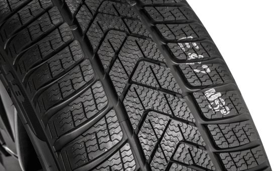 Kompletne koło zimowe Zenith 18" do Superb III