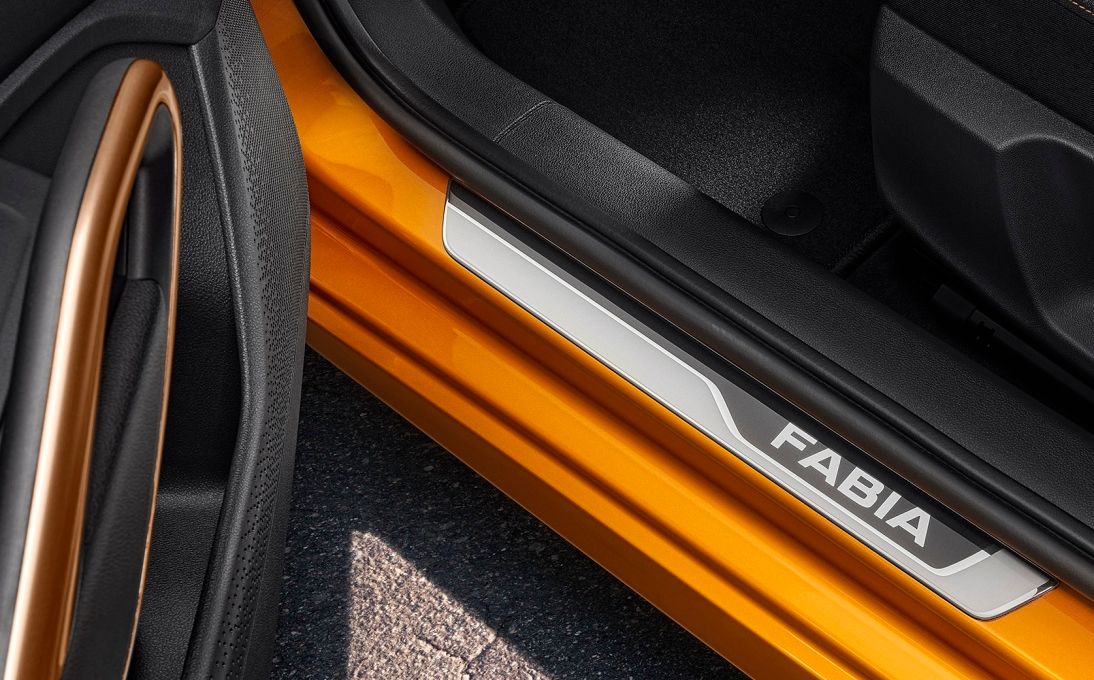 Ozdobne folie progowe 3D Fabia IV