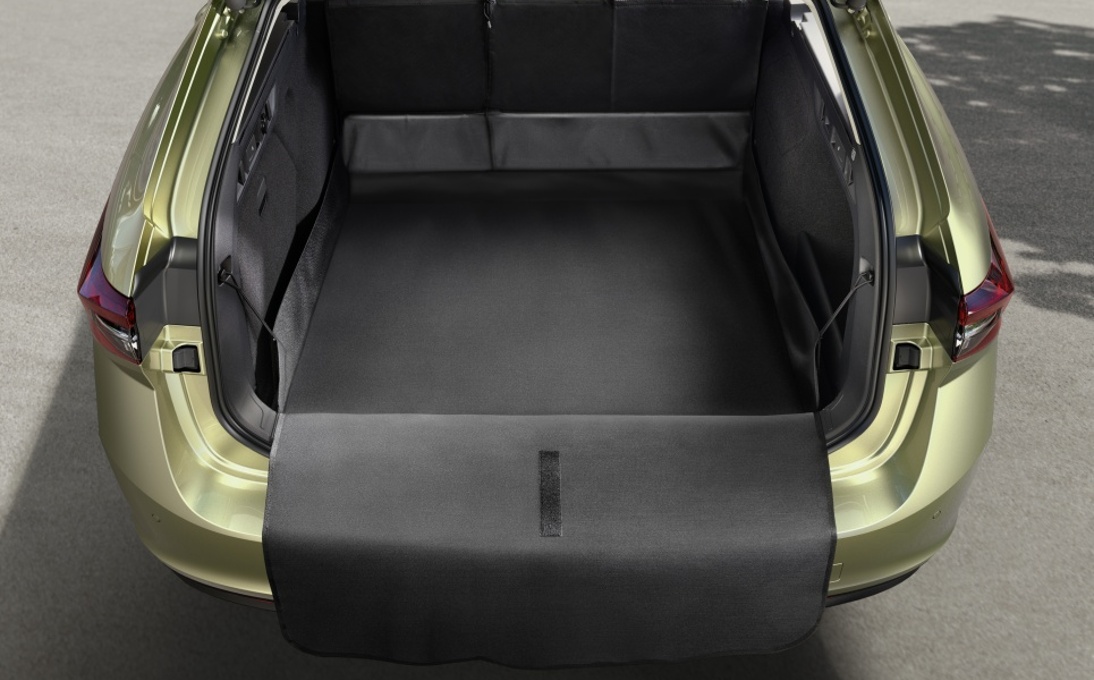 Składana osłona przestrzeni bagażowej Superb IV