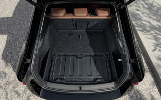 Plastikowa taca do bagażnika do modelu Octavia IV Limo