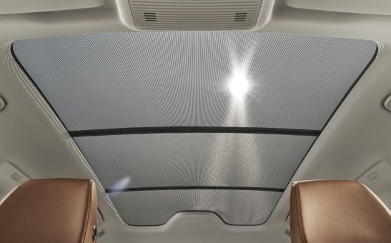 Osłona przeciwsłoneczna na dach panoramiczny