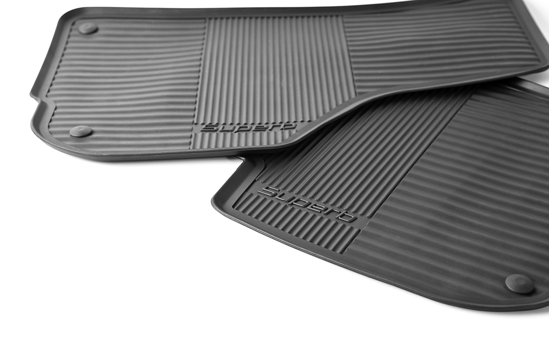 Zestaw dywaników gumowych Superb II