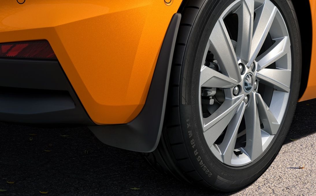 Chlapacze tylne Fabia IV