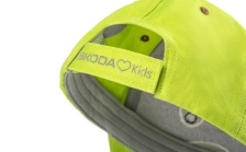 Dziecięca czapka z daszkiem