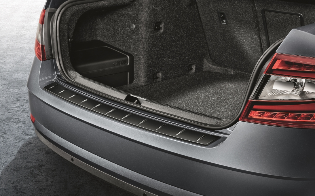 Listwa ochronna na krawędź ładunkową Octavia III Liftback