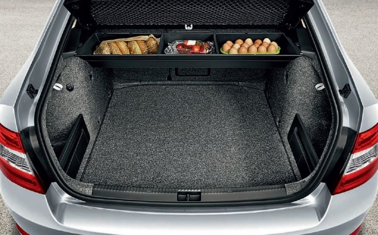 Wielofunkcyjny organizer pod pokrywę bagażnika Octavia III Liftback