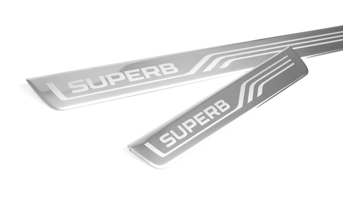 Ozdobne listwy progowe Superb III