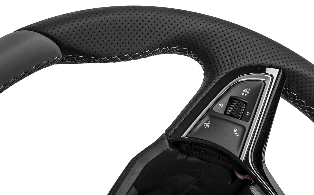 Trójramienna sportowa kierownica