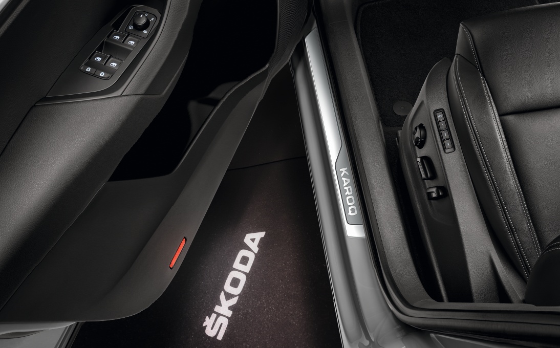 Ozdobne nakładki progowe Karoq