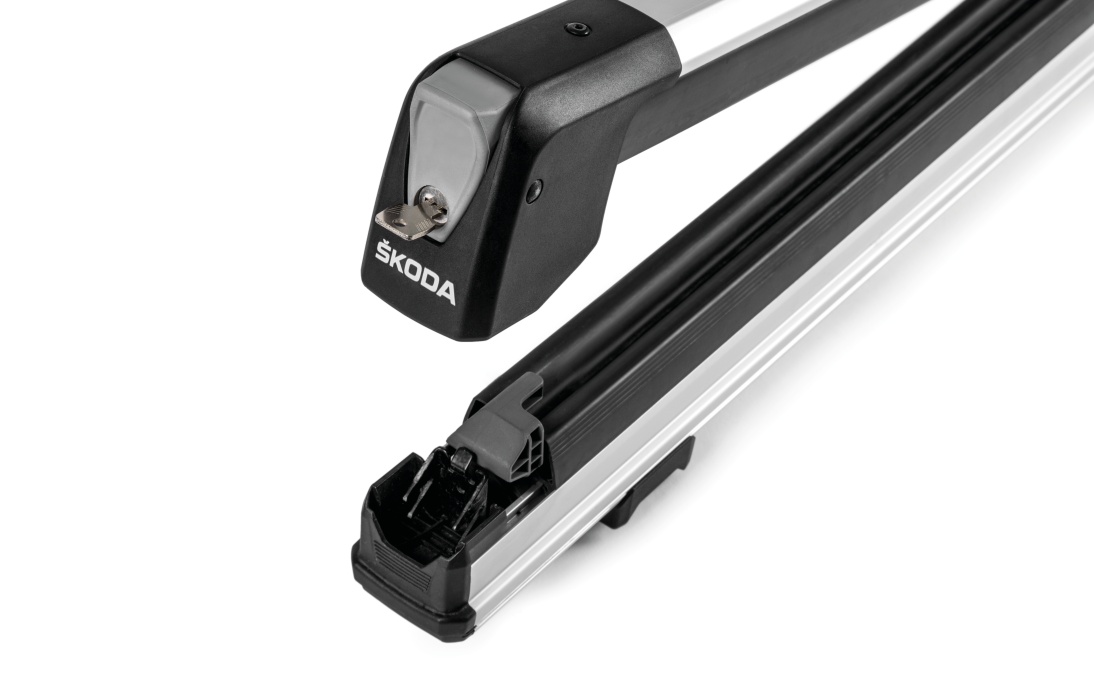 Wysuwany bagażnik na narty i snowboardy