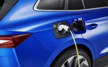 Pokrywa komory ładowania