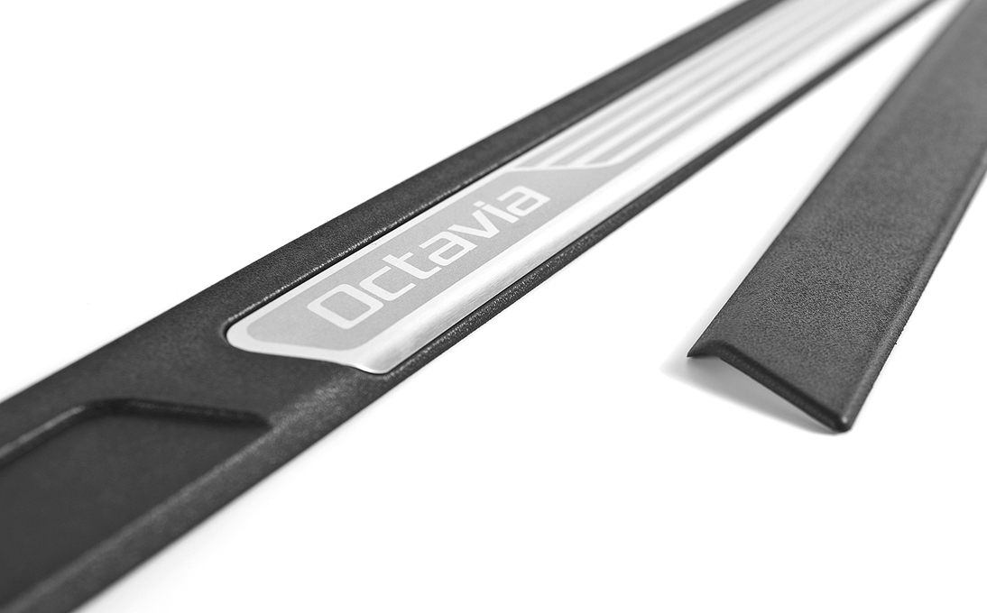 Ozdobne nakładki progowe Octavia II