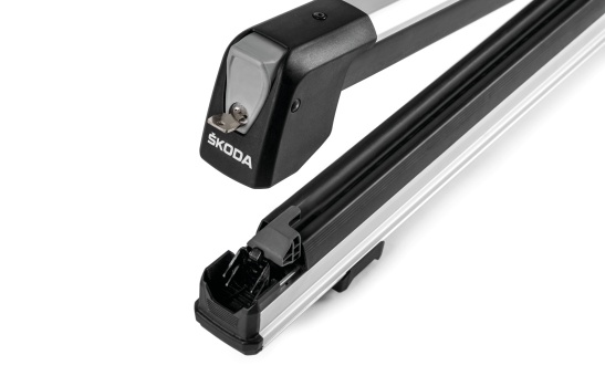 Wysuwany bagażnik na narty i snowboardy