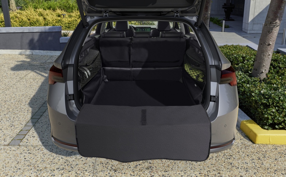 Składana osłona bagażnika OCTAVIA IV