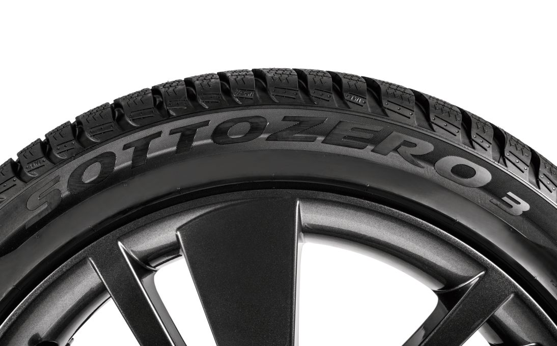 Kompletne koło zimowe Zenith 18" do Superb III