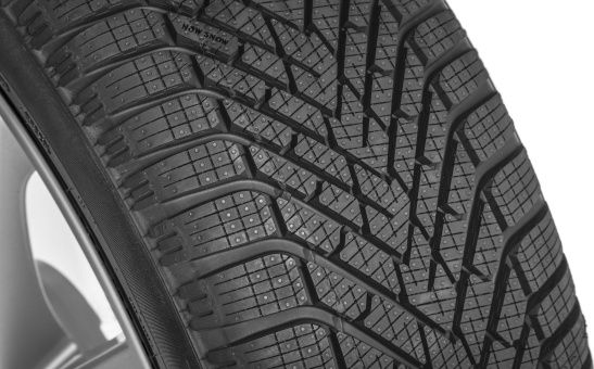 Kompletne koło zimowe Stratos 17" do Scala